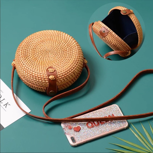 Round Rattan Crossbody Bali Bag - Picture 2 of 2